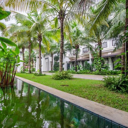 The Privilege Floor By Lotus Blanc Siem Reap Exterior foto