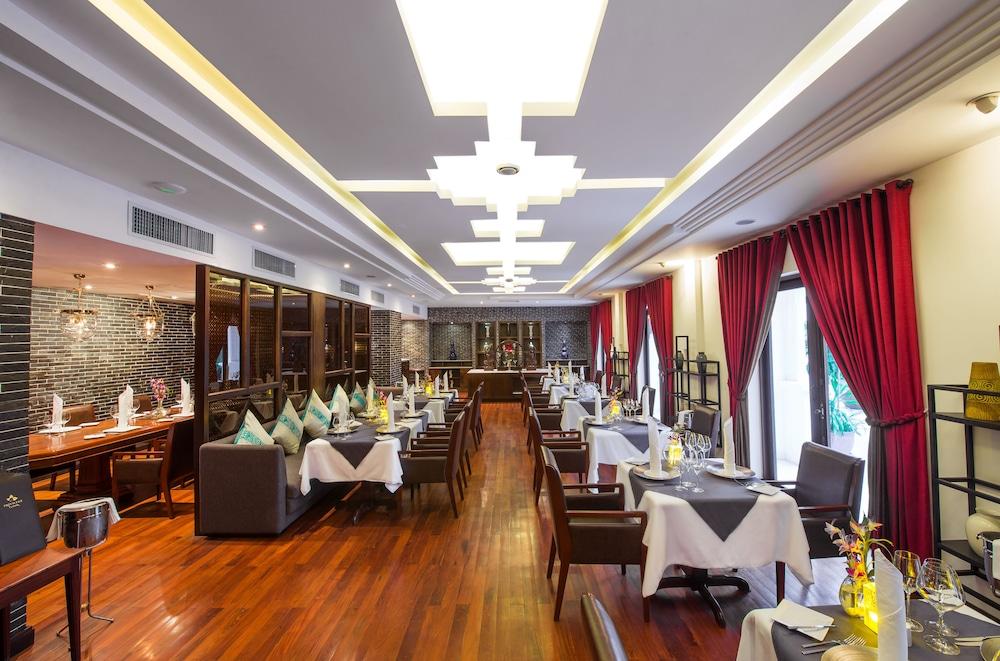 The Privilege Floor By Lotus Blanc Siem Reap Exterior foto