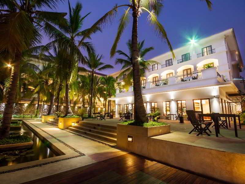 The Privilege Floor By Lotus Blanc Siem Reap Exterior foto