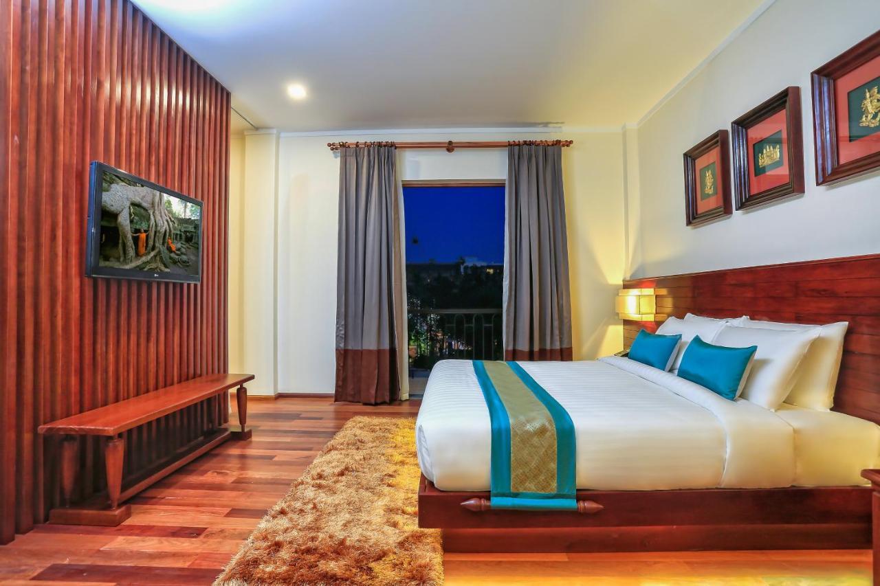 The Privilege Floor By Lotus Blanc Siem Reap Exterior foto