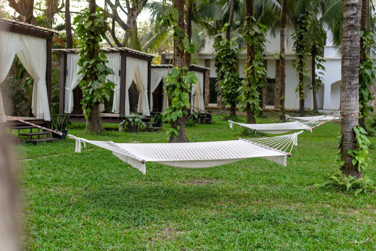 The Privilege Floor By Lotus Blanc Siem Reap Exterior foto