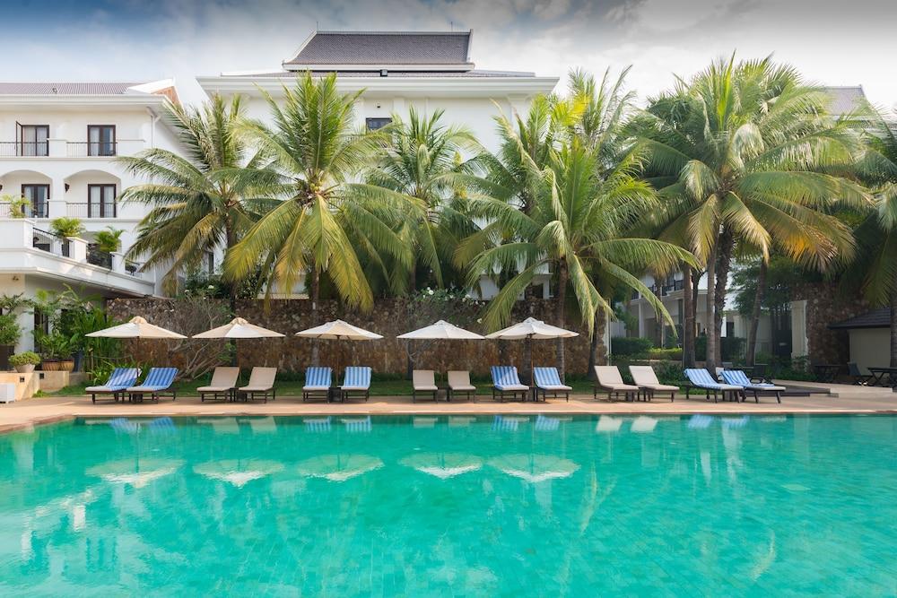 The Privilege Floor By Lotus Blanc Siem Reap Exterior foto