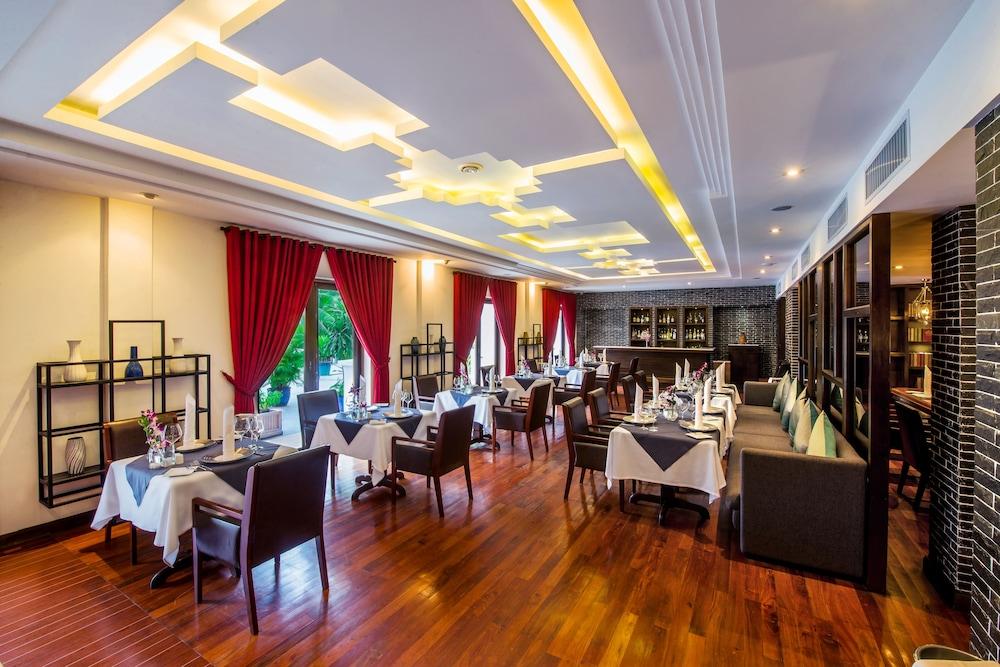 The Privilege Floor By Lotus Blanc Siem Reap Exterior foto
