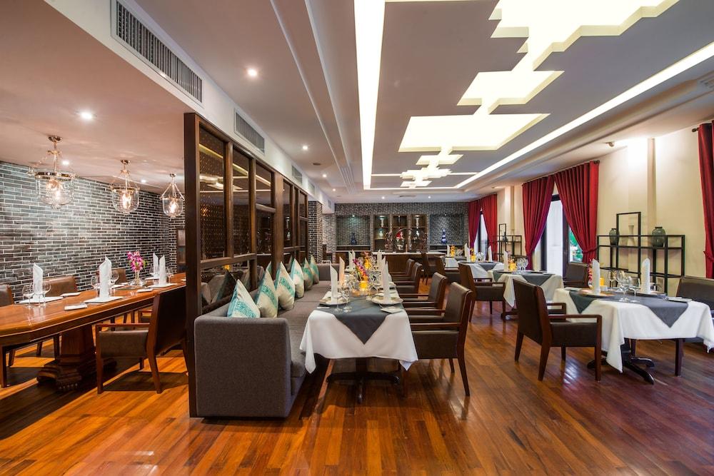 The Privilege Floor By Lotus Blanc Siem Reap Exterior foto